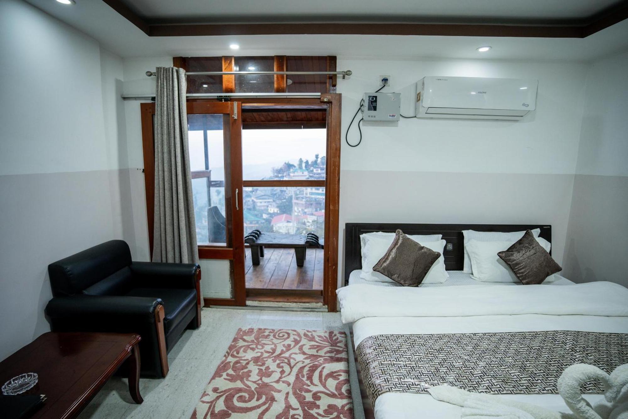 2K Hotel Kohima Exterior foto